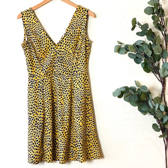 H&M Dresses & Skirts - H&M Yellow Dress w/ Blue Detail Sz Medium